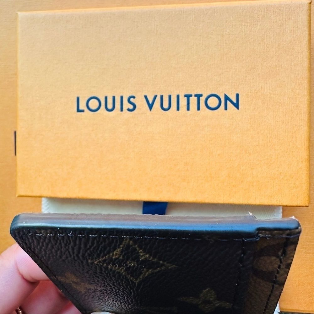 Authentic Louis Vuitton Reverse Monogram Cardholder/Wallet - Picture 3 of 8